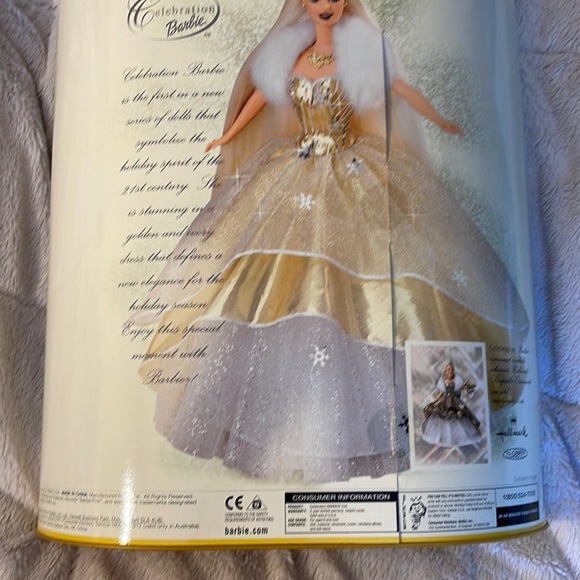 - - NRFB Celebration Barbie ~ 2000 🎊 - Picture 8 of 13